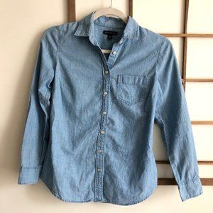 Fitted denim button-down shirt